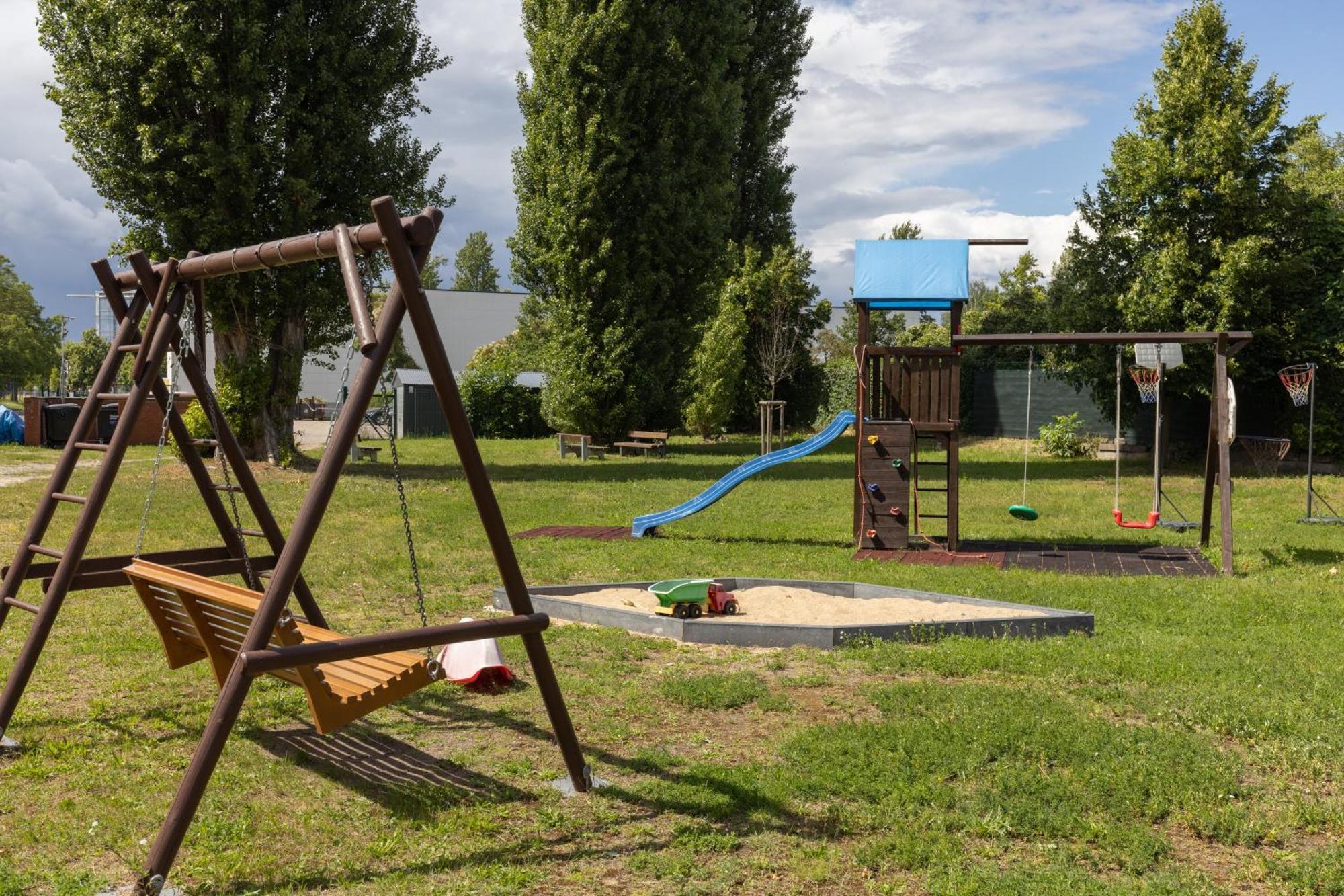 Motel Home Wittenau Берлин Екстериор снимка